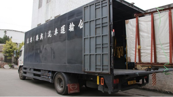 佛山哪個門窗廠家做工程門窗做得好？-樓上樓門窗